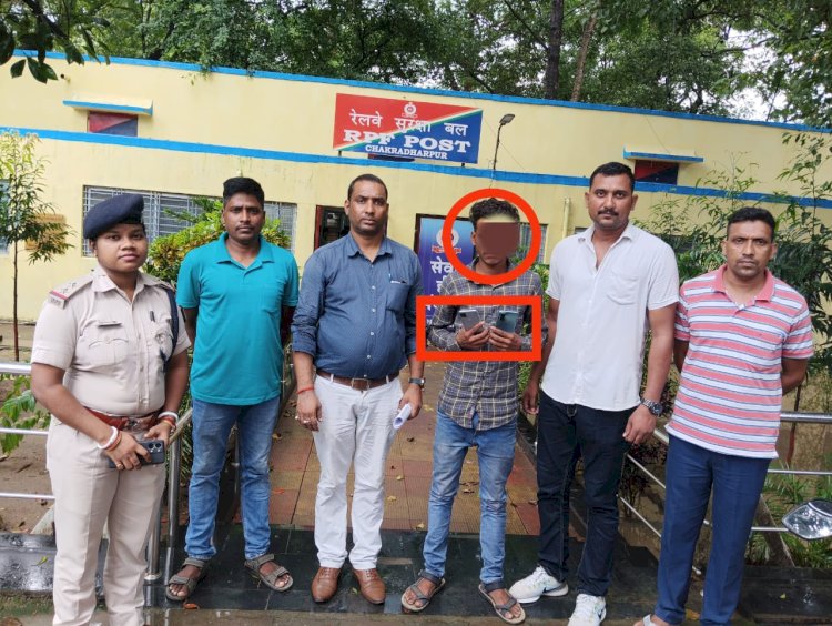 चोरी के मोबाइल के साथ आरोपी गिरफ्तार