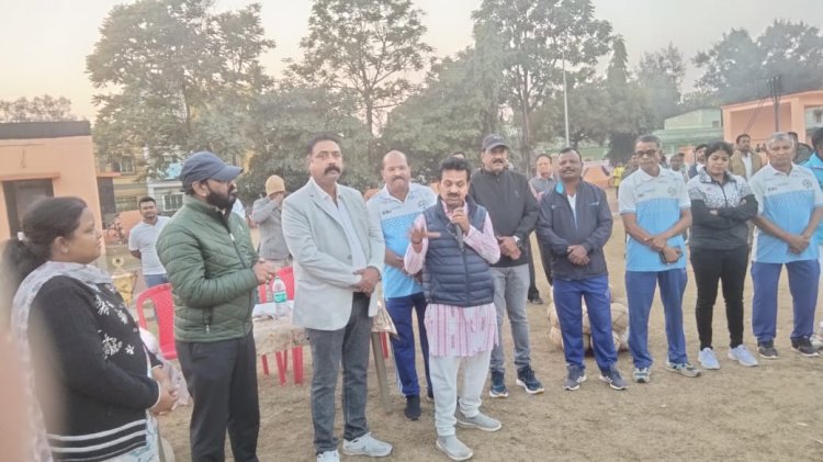 विजयी खिलाड़ियों का अभिनंदन