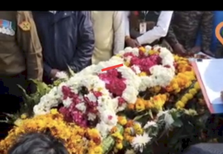 शहीद पिता को एक वर्षीय बेटे ने दी मुखाग्नि