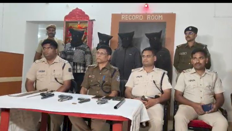 असमाजिक गतिविधियों और तत्वों पर पुलिस की बड़ी कार्रवाई