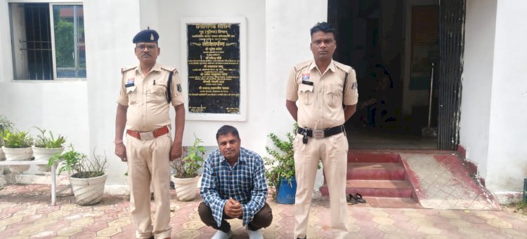  10 वीं कक्षा की फर्जी अंक सूची तैयार कर लाखों की ठगी का खुलासा