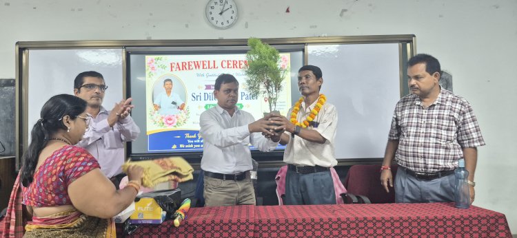 पुस्तकालय परिचालक की विदाई
